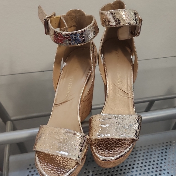 Stuart Weitzman Metallic Snakeskin Wedge Sandals Gold Platform - Picture 7 of 16